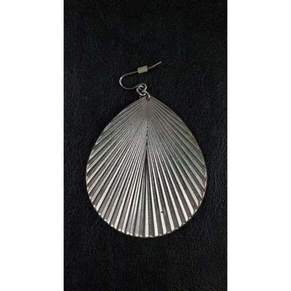 VINTAGE Jewelry- Large Boho Bohemian Brown Feather Dangle Pierced Earrings - Picture 4 of 8